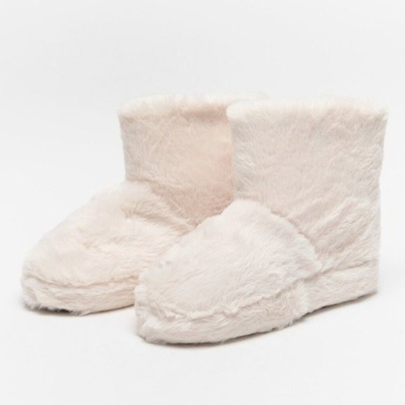 Shoes - White cream warm cozy fuzzy booties ankle boots slippers slip on